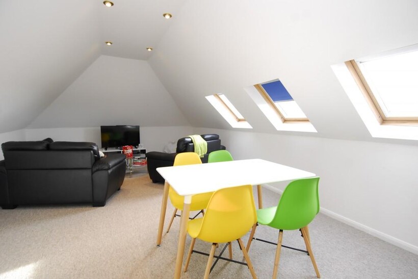 1 Wellington Street 4 bed house share to rent - £2,513 pcm (£580 pw)