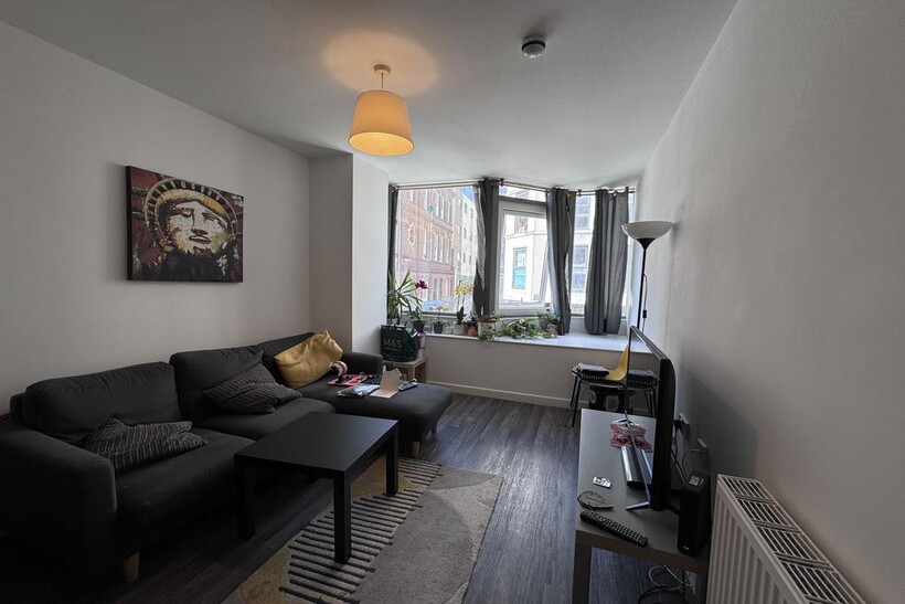 61A Ebrington Street 4 bed house share to rent - £2,513 pcm (£580 pw)