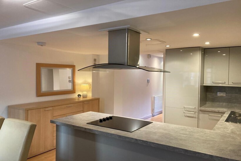 3 16747557962235.jpg