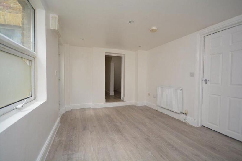 Athelstan Road, Cliftonville, CT9 2BF 1 bed flat to rent - £720 pcm (£166 pw)