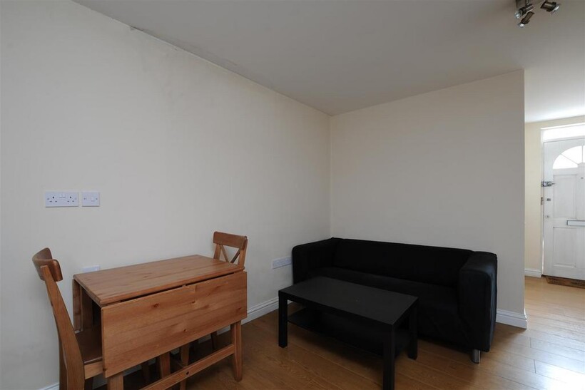 1D Hayfield RoadOxford 1 bed flat to rent - £1,418 pcm (£327 pw)