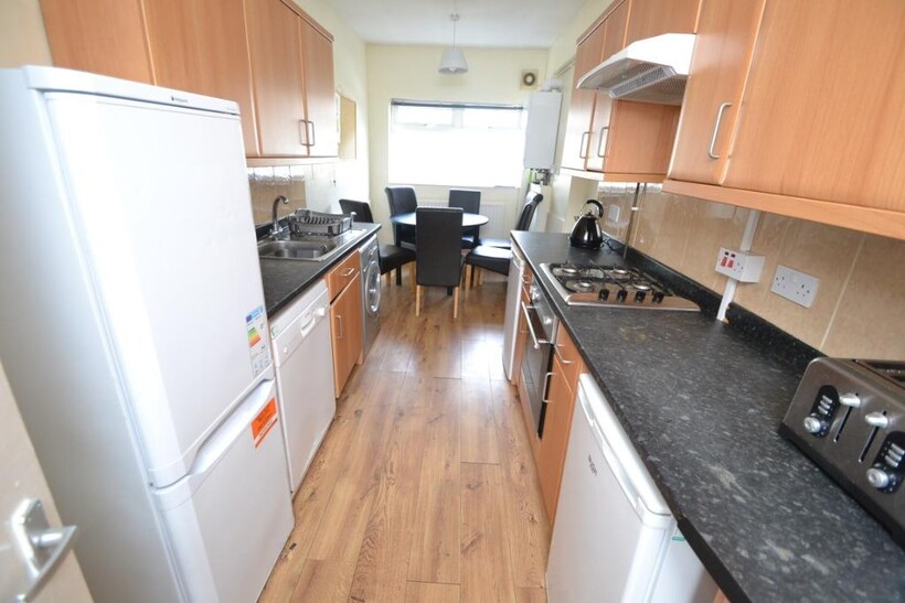 Johnson Road, Nottingham NG7 6 bed detached house to rent - £2,340 pcm (£540 pw)