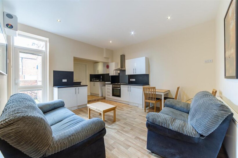 £135pppw - Bayswater Road, Jesmond... 3 bed flat to rent - £1,755 pcm (£405 pw)