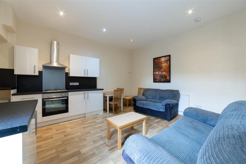 £135pppw - Bayswater Road, Jesmond... 3 bed flat to rent - £1,755 pcm (£405 pw)