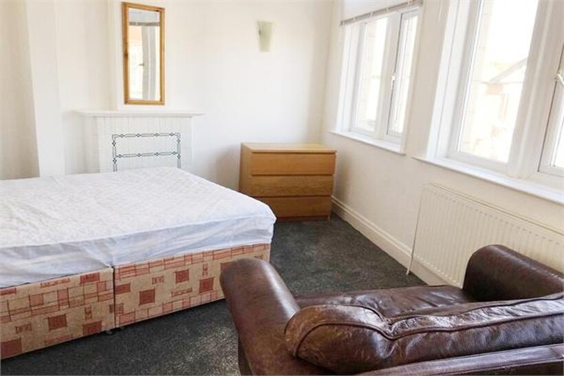 190 Alma Road, Charminster, BH9 3 bed flat to rent - £1,500 pcm (£346 pw)