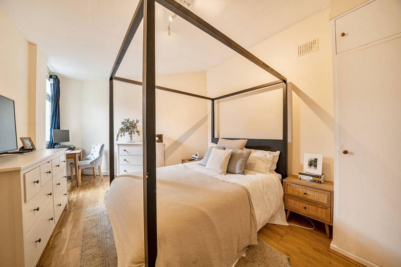 Filmer Road, Fulham, London, SW6 1 bed flat to rent - £2,145 pcm (£495 pw)