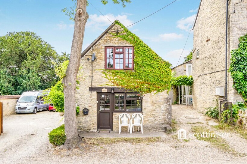 Annexetheelmsthewalk