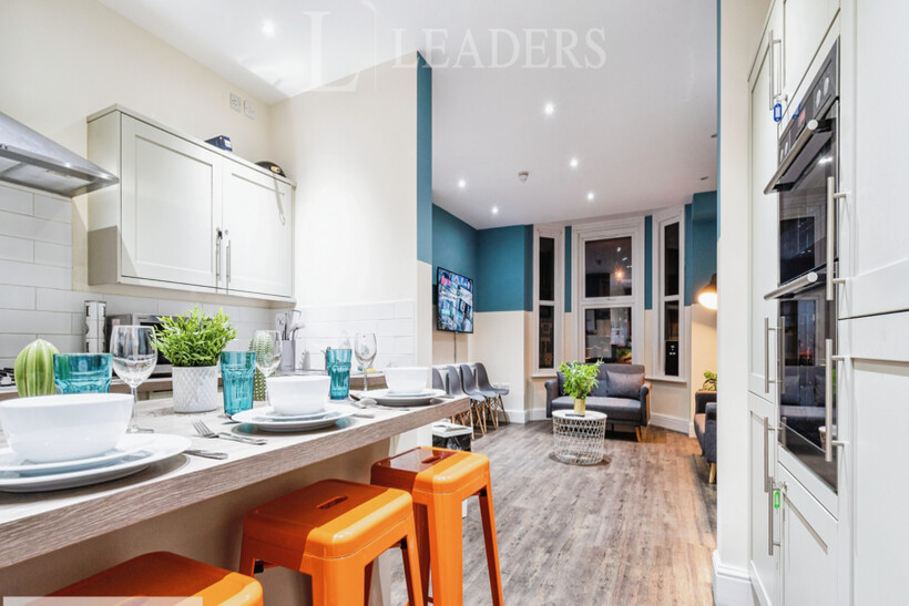 2e97038b-Dining Rege