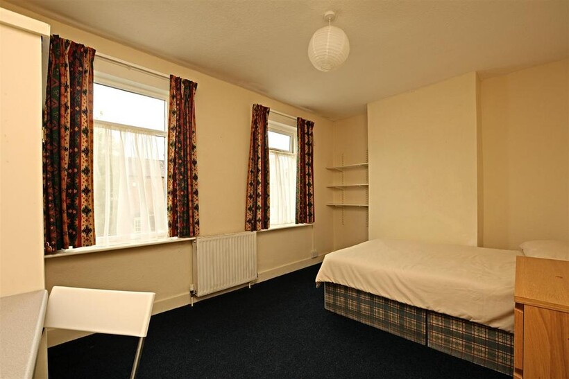 Princes Street 5 bed house to rent - £3,895 pcm (£899 pw)