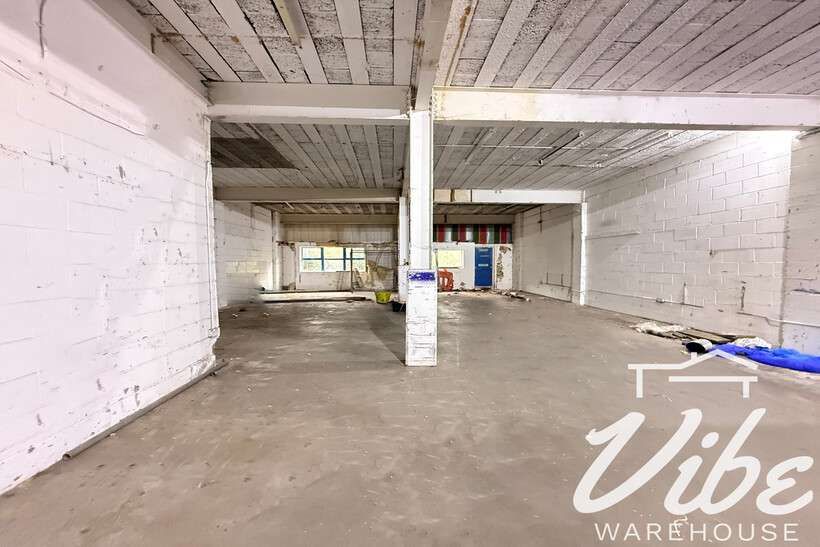 Grosvenor Way, London E5 Property to rent - £4,667 pcm (£1,077 pw)