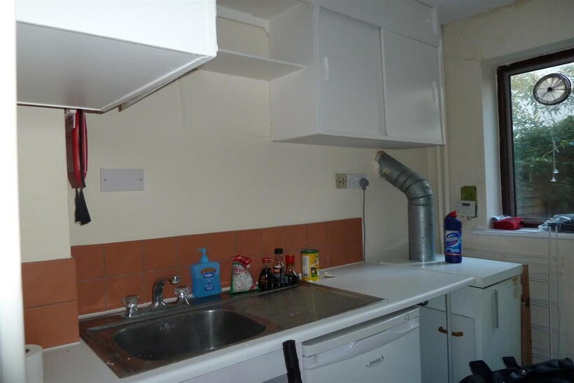 Horwood Close 6 bed house to rent - £4,675 pcm (£1,079 pw)