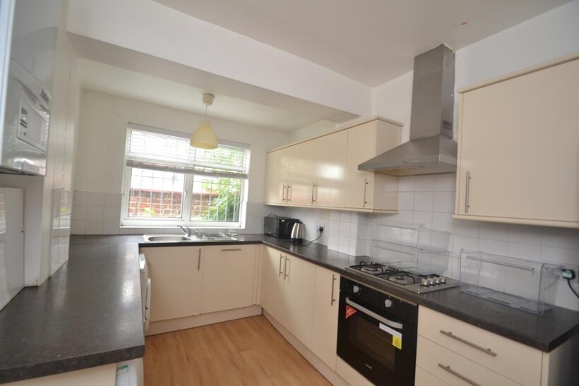 Braemar Road, Manchester M14 4 bed terraced house to rent - £2,939 pcm (£678 pw)