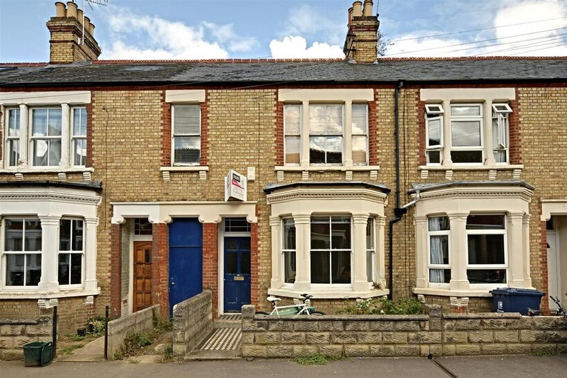 33 Regent StreetOxford 6 bed house to rent - £4,675 pcm (£1,079 pw)