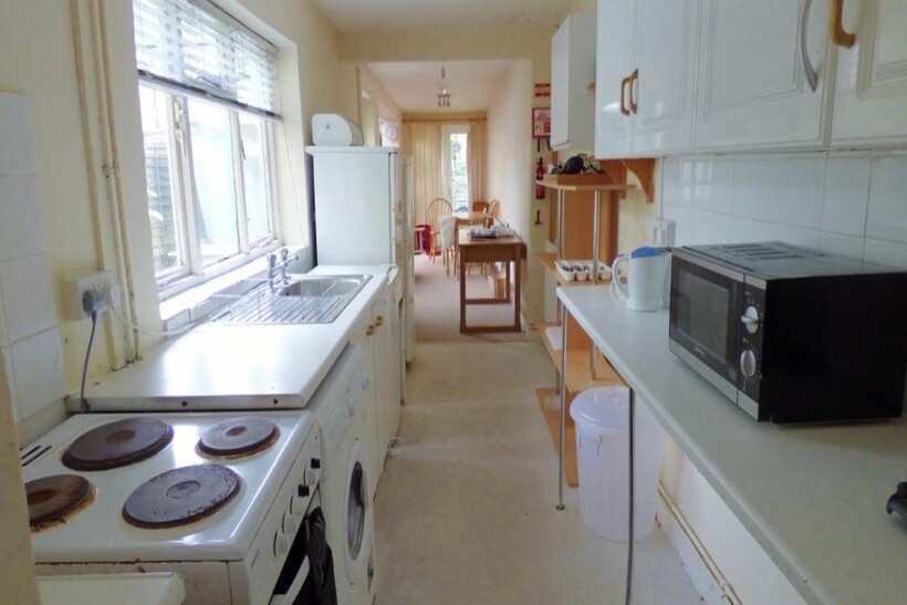 138 Hurst StreetOxford 6 bed house to rent - £4,675 pcm (£1,079 pw)