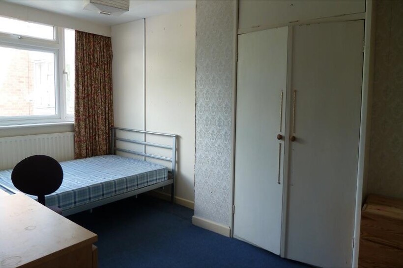 Horwood Close 6 bed house to rent - £4,675 pcm (£1,079 pw)