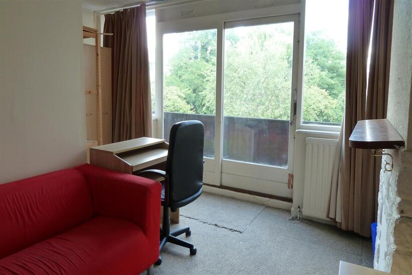 Horwood Close 6 bed house to rent - £4,675 pcm (£1,079 pw)