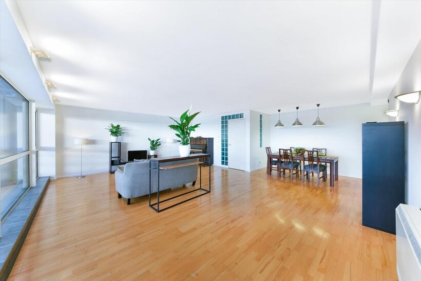 Arnhem Wharf, Arnhem Place, London, E14 2 bed flat to rent - £2,752 pcm (£635 pw)