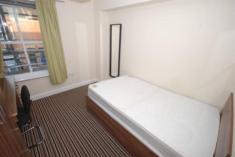 George Street, Leamington Spa 7 bed house to rent - £3,920 pcm (£905 pw)