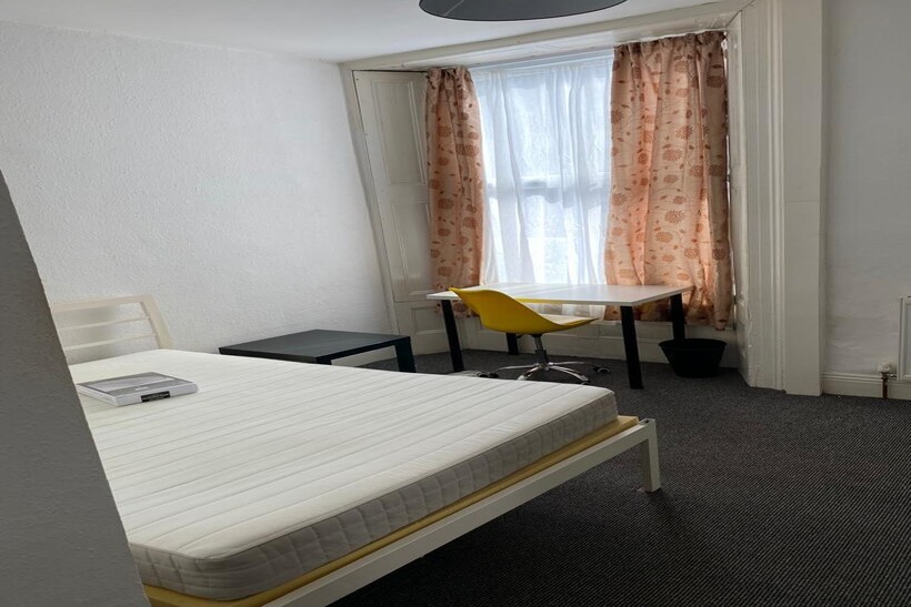 Flat 1 Radnor House 3 bed flat share to rent - £1,755 pcm (£405 pw)