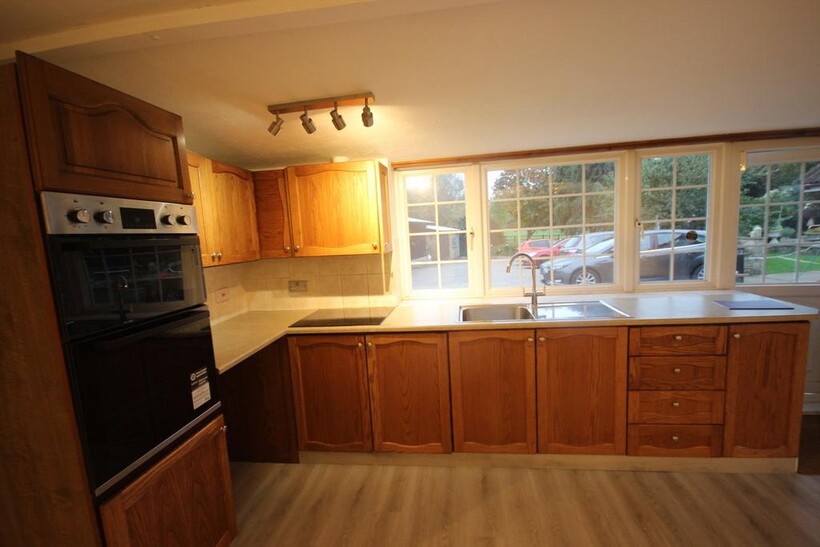 Thorney Mill Road, Iver SL0 1 bed house to rent - £1,275 pcm (£294 pw)