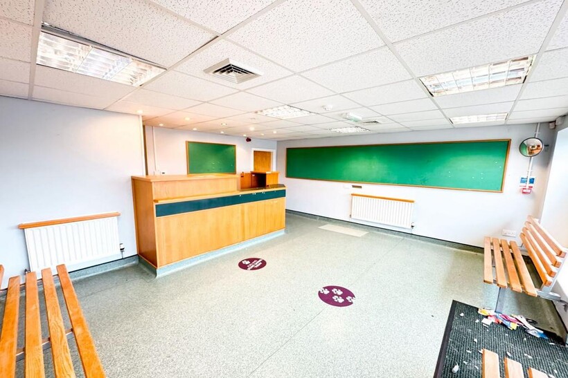 Manchester Road, Droylsden... Property to rent - £1,295 pcm (£299 pw)