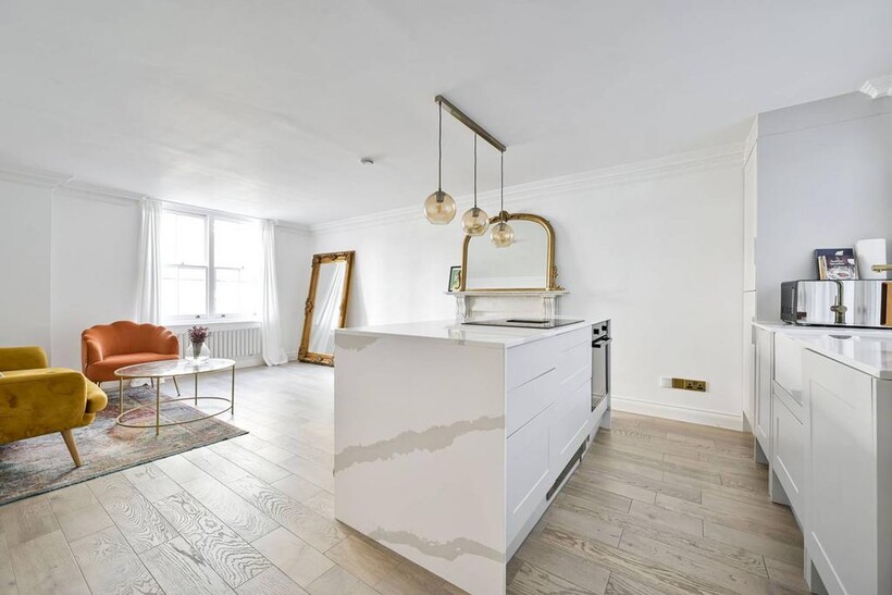 Collingham Gardens, South Kensington... 2 bed flat to rent - £3,554 pcm (£820 pw)