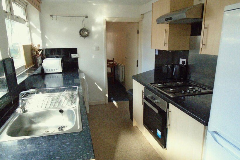 4 Rose Cottages, B29 6EF 4 bed house to rent - £1,525 pcm (£352 pw)