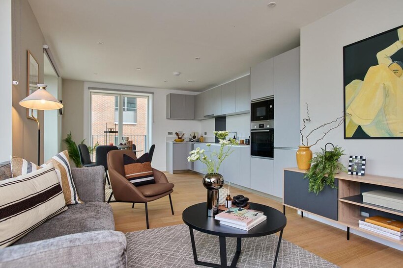 Approach House, Tottenham Hale London... 2 bed apartment to rent - £2,685 pcm (£620 pw)