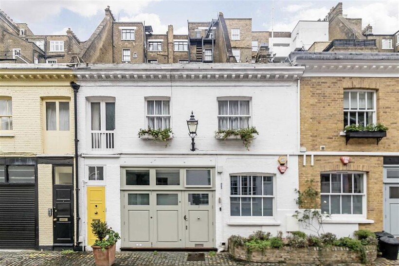 Atherstone Mews, London SW7 3 bed house to rent - £9,533 pcm (£2,200 pw)