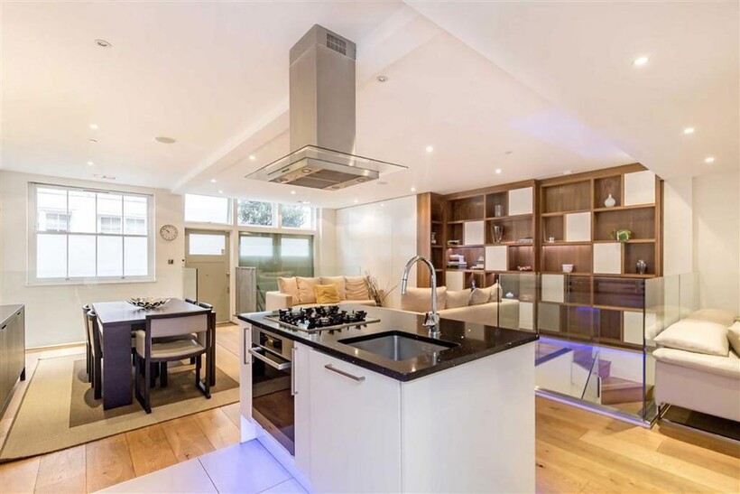 Atherstone Mews, London SW7 3 bed house to rent - £9,533 pcm (£2,200 pw)