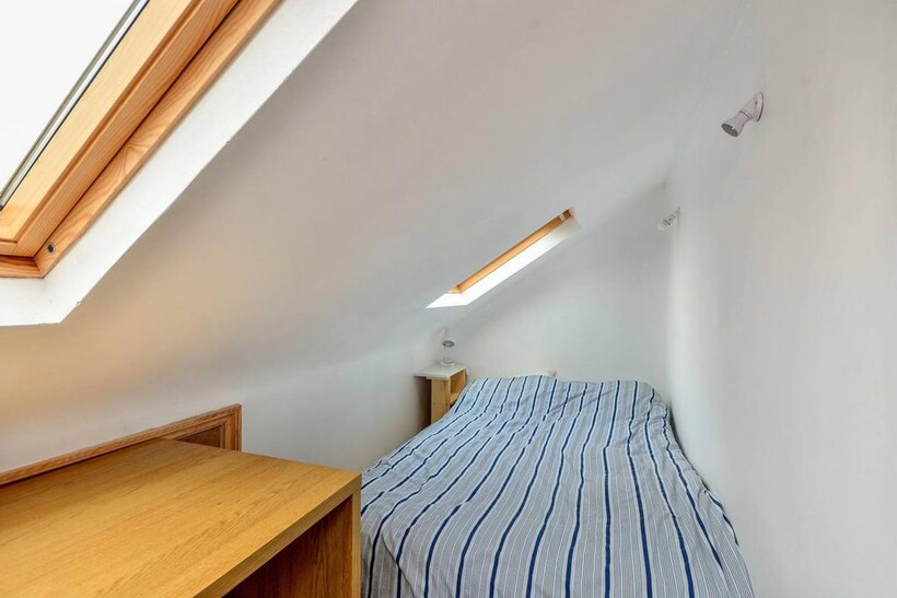 Rostella Road, Tooting, London, SW17 1 bed flat to rent - £1,170 pcm (£270 pw)