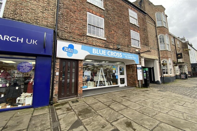 46 Market Place, Thirsk 2 bed flat to rent - £795 pcm (£183 pw)