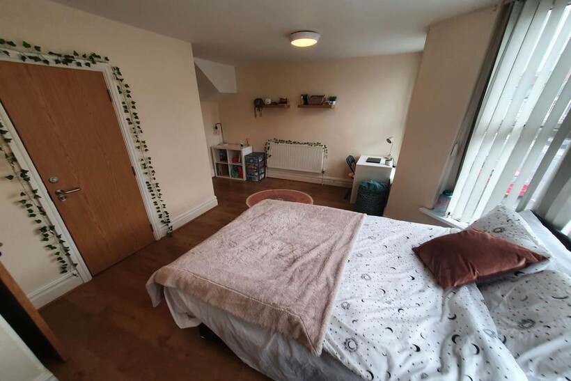 First floor front be