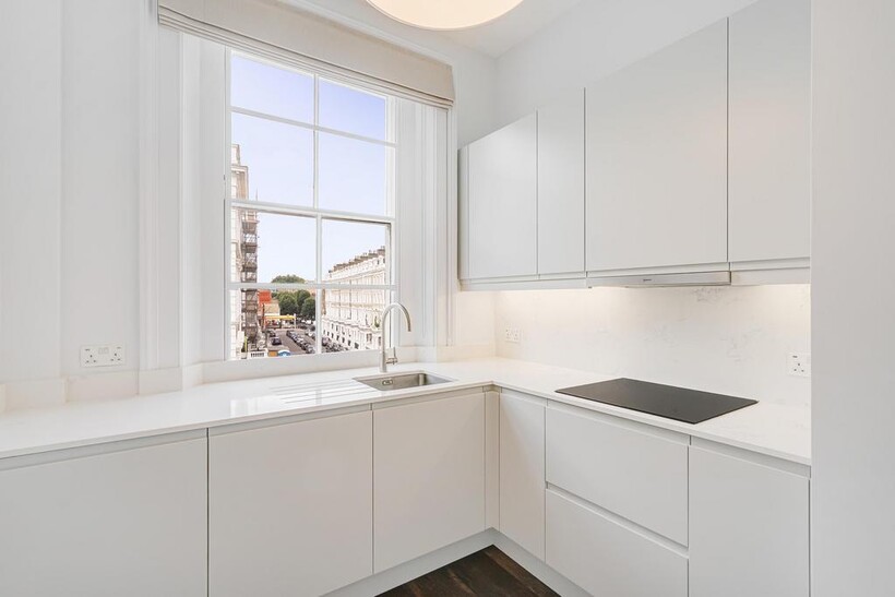 Onslow Gardens, London, SW7 2 bed flat to rent - £3,878 pcm (£895 pw)
