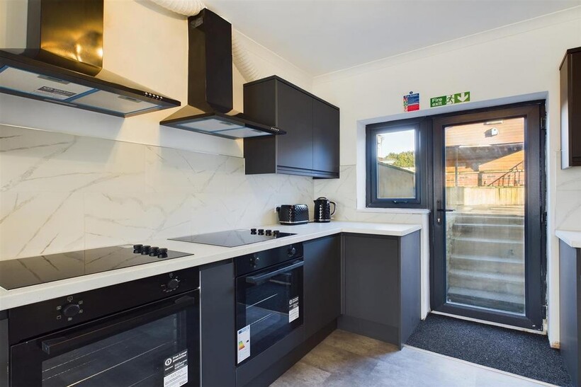 CAM03255 G0-PR0009-STILL030 alt.jpg