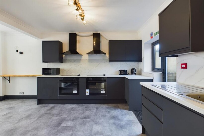 CAM03255 G0-PR0009-STILL029 alt.jpg