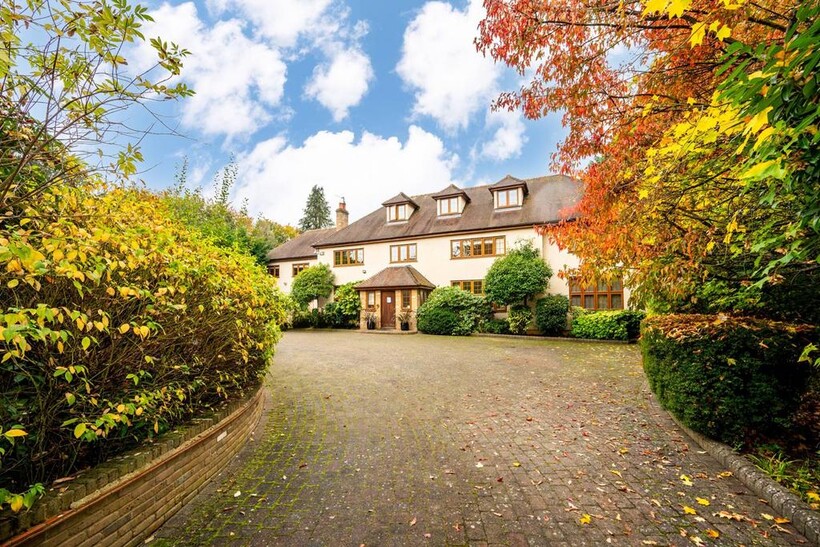 Waterhouse Lane, Kingswood, Tadworth... 7 bed detached house to rent - £8,753 pcm (£2,020 pw)