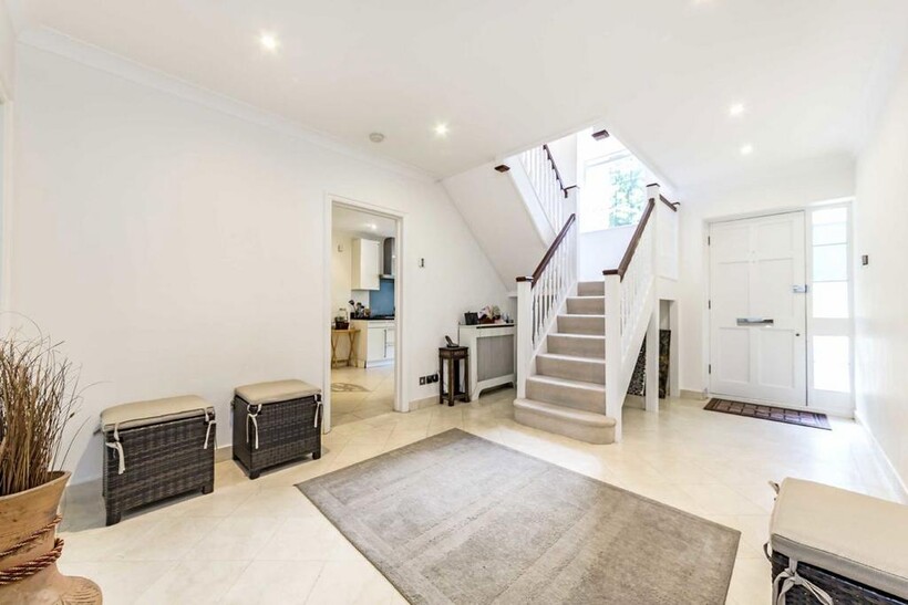 Coombe Lane West, Kingston Upon... 5 bed house to rent - £6,250 pcm (£1,442 pw)