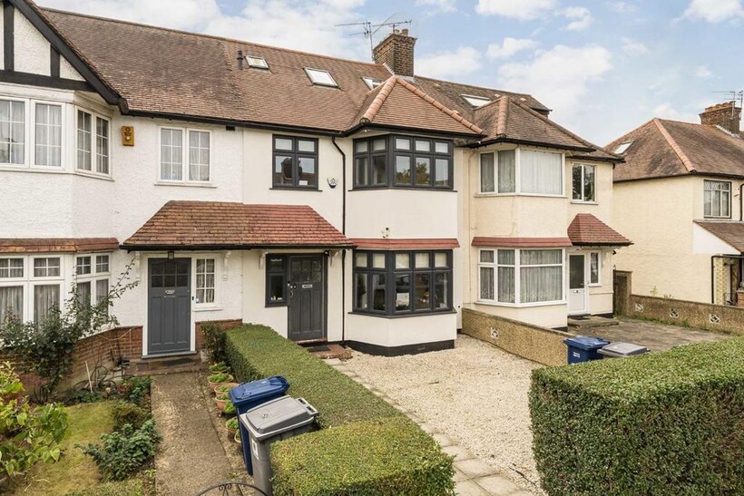 Hervey Close, London N3 4 bed house to rent - £3,895 pcm (£899 pw)