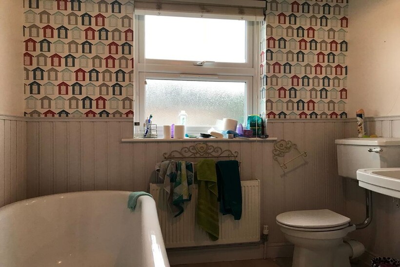 55 Cranwell Street - Bathroom.jpeg