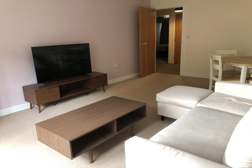 83 Riverside Drive - Living Room(2).jpg