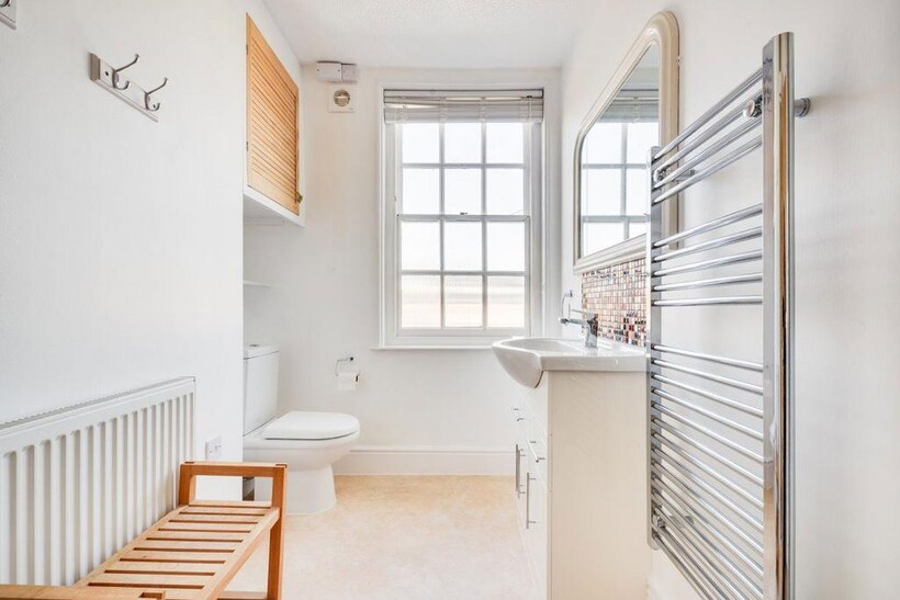 Castle Street, Canterbury 1 bed flat to rent - £494 pcm (£114 pw)