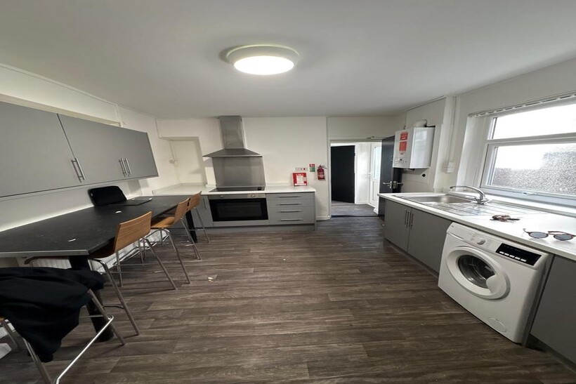 Rhyddings Park Road, Brynmill SA2 4 bed terraced house to rent - £1,800 pcm (£415 pw)