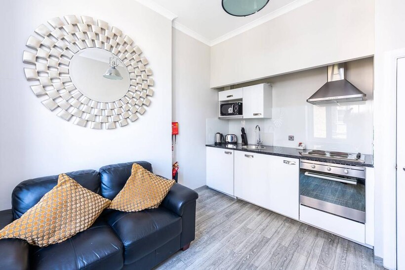 Earls Court, Earls Court, London, SW5 1 bed flat to rent - £1,994 pcm (£460 pw)