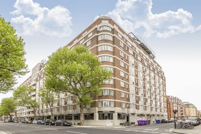 Chelsea Cloisters, London SW3 1 bed flat to rent - £2,249 pcm (£519 pw)