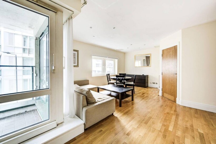 Beckford Close, Kensington, London, W14 2 bed flat to rent - £2,947 pcm (£680 pw)