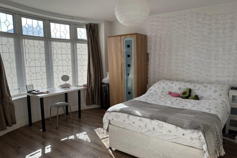 Withington M20 7 bed semi-detached house to rent - £5,005 pcm (£1,155 pw)