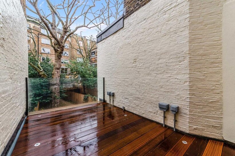 Leinster Square, London W2 2 bed flat to rent - £5,997 pcm (£1,384 pw)