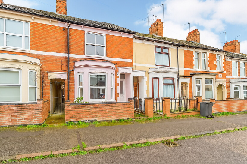 Charles Street, Kettering NN16 3 bed terraced house to rent - £1,195 pcm (£276 pw)