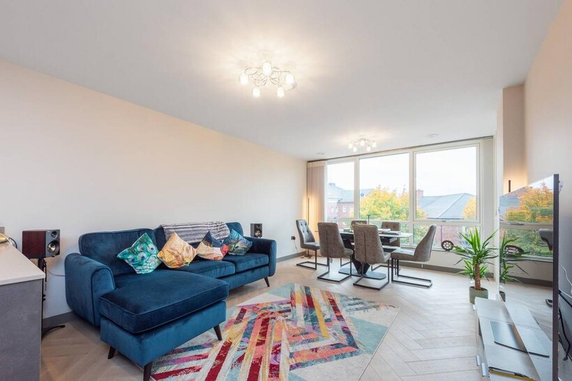 Oakleigh Road North, North Finchley... 2 bed flat to rent - £3,600 pcm (£831 pw)